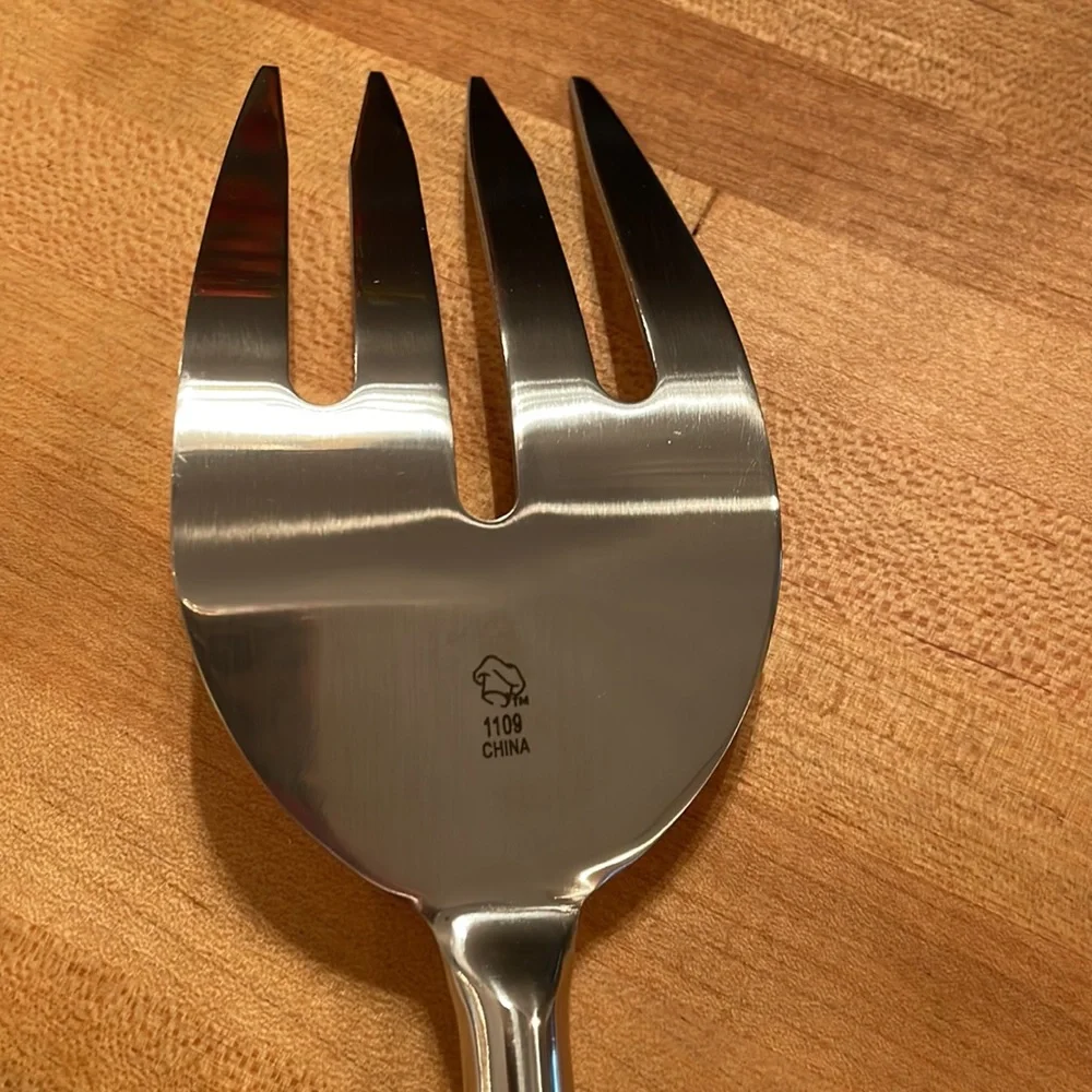 NWOT Pampered Chef Beaded Serving Fork